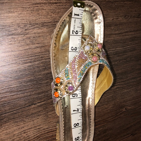 Set of 2 Flip Flops (1 gold, 1 silver); see photos for measurements - Picture 11 of 15